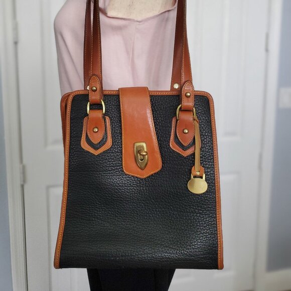 Vintage Dooney and Bourke Turn Lock Shoulder Bucket Bag - Picture 1 of 13